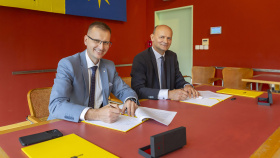 Hejtman a rektor podepsali smlouvy o spolupráci