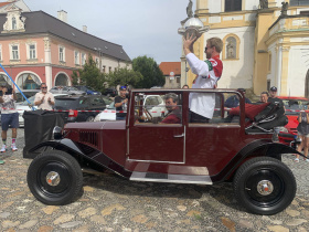 Zlatí hokejisté přivezli ukázat trofej do Kadaně