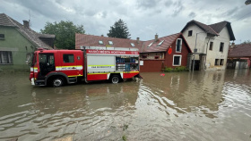 Stovky výjezdů hasičů kvůli záplavám