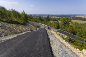 V biatlonovém areálu vznikají speciální tratě