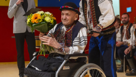 Folklorista Jan Rapant obdržel v sídle kraje ocenění Pro Amicis Musae